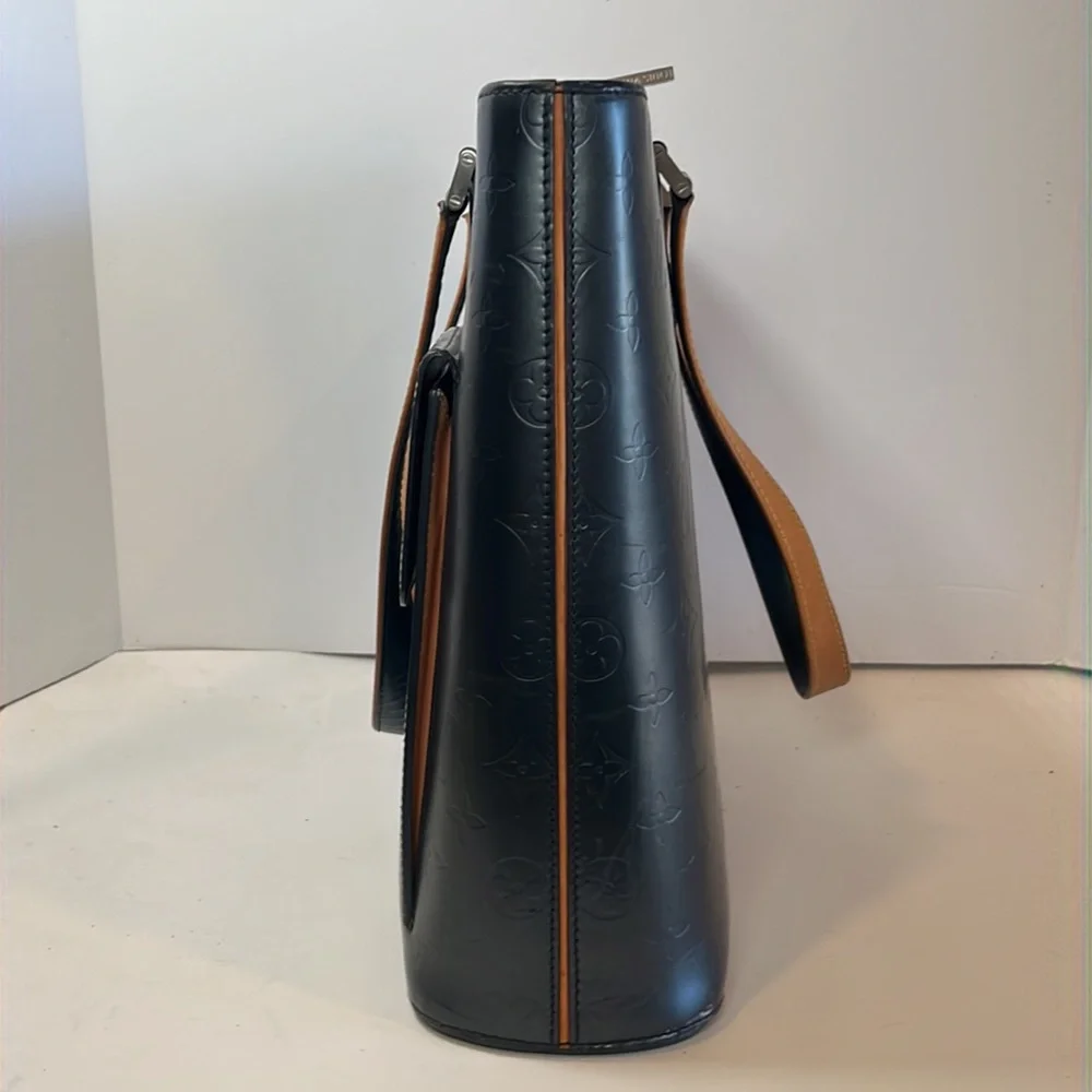 Louis Vuitton Matt Black Leather Stockton Bag LV Signature Embossed,2Flap pocket